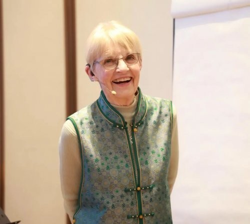 玛丽莲・阿特金森博士 Marilyn&middot;Atkinson