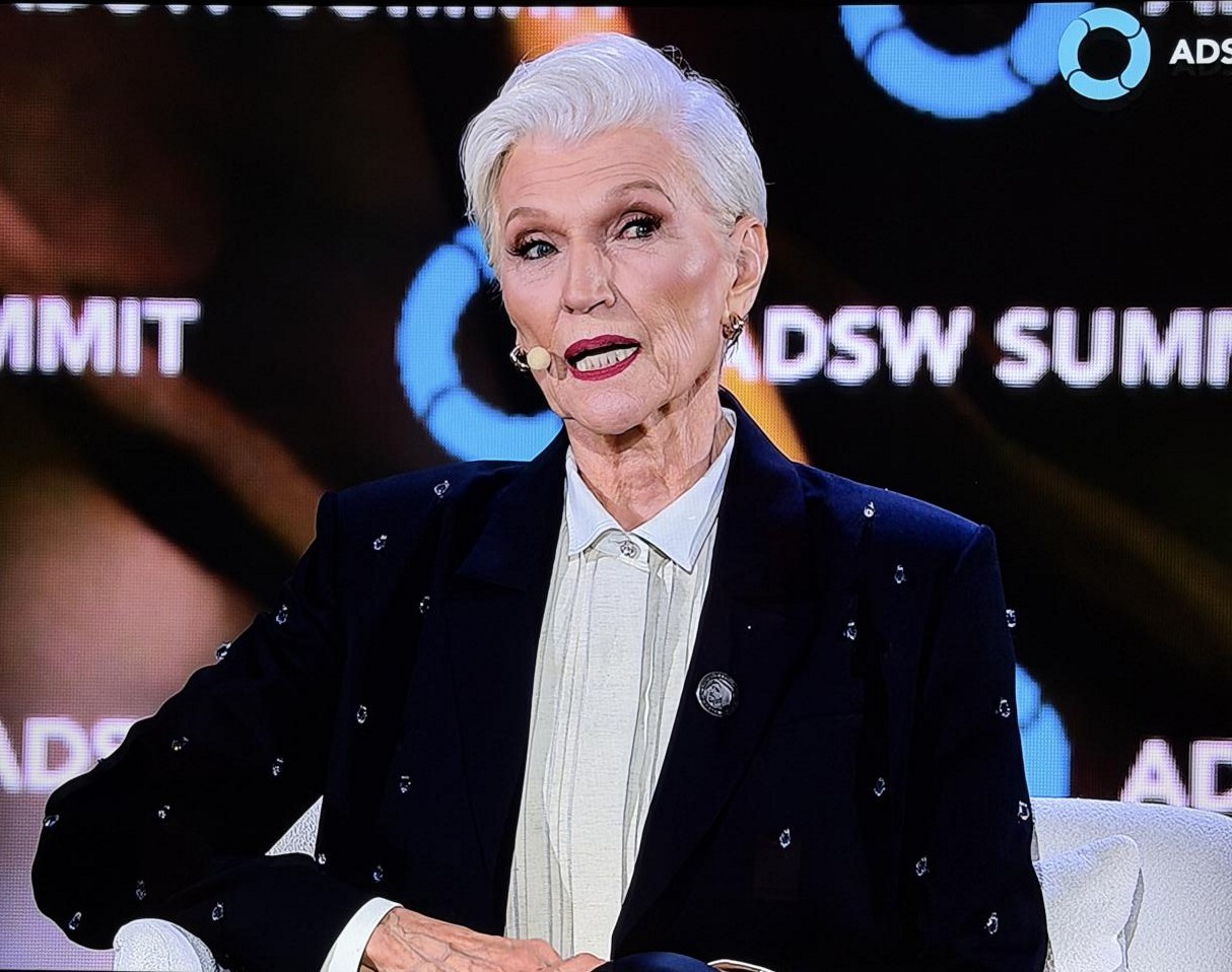 YSS倾力打造时尚盛宴，跨界闪耀世界舞台