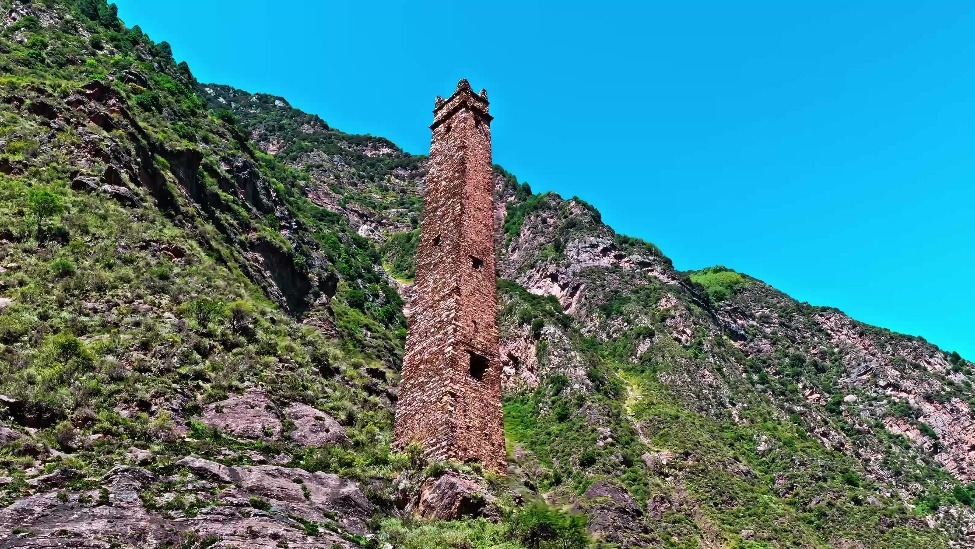 甘孜这座无根碉楼为何震不垮？答案藏在6000年邛笼文化里｜《探秘丝路甘孜·解码川西秘境》第二季