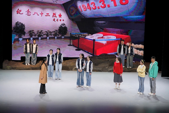 特稿·梁平|江苏省戏校:一堂思政课演变成一台剧的能量置顶