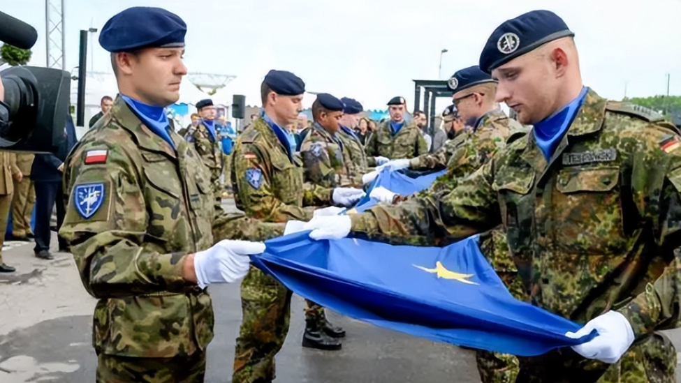 匈牙利外长西雅尔多指出，部分西欧领导人的“战争狂热”。