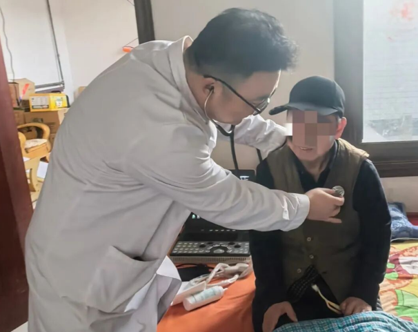 宁晋县医院开展入户健康体检、义诊宣教活动