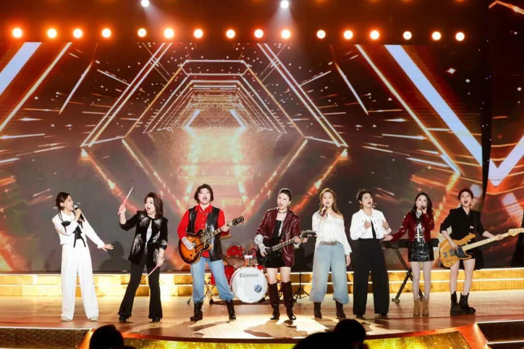 开场歌曲《永远 青春》1.jpg