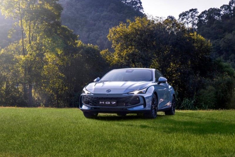 MG7 2026款以全系标配践行平权，高端轿跑体验触手可及
