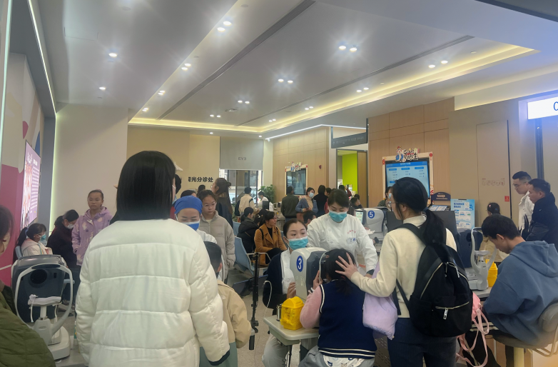 爱尔眼科医院提醒：警惕看得见的“谎言”：当“远视储备”耗尽之后