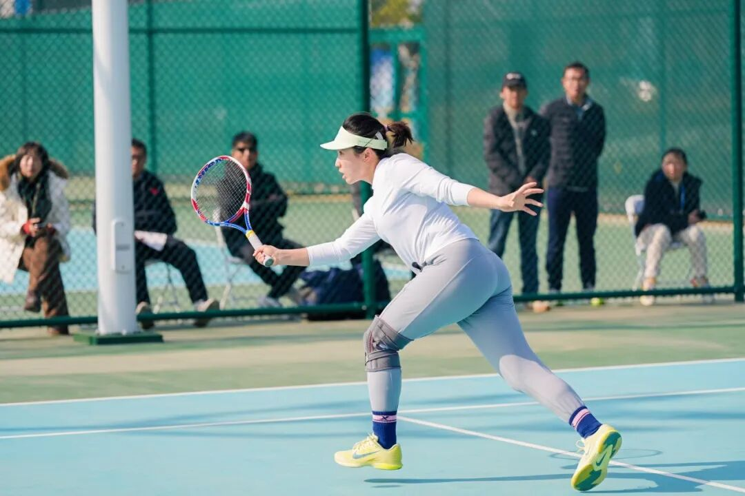 （网球比赛在孝感奥体中心举行）