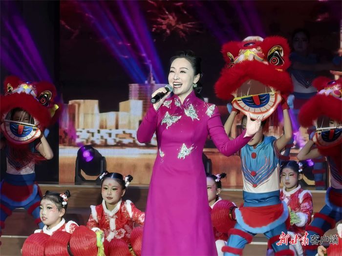 女声独唱《欢天喜地》