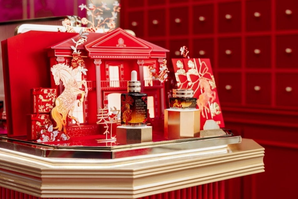 图注：雅诗兰黛「马年鸿运」限定礼盒