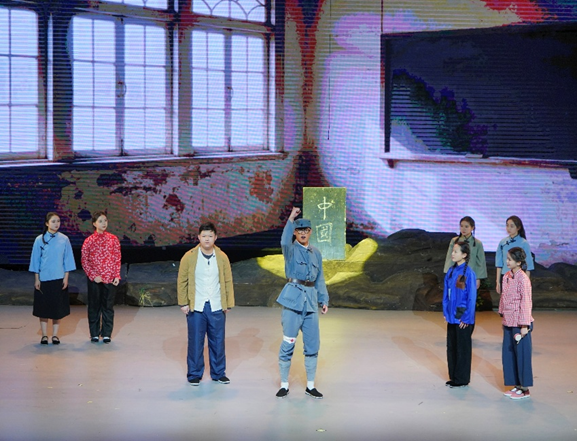 特稿·梁平|江苏省戏校:一堂思政课演变成一台剧的能量置顶