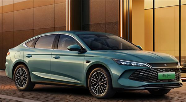 突破2700万辆！2025年中国车企全球销量首超日本