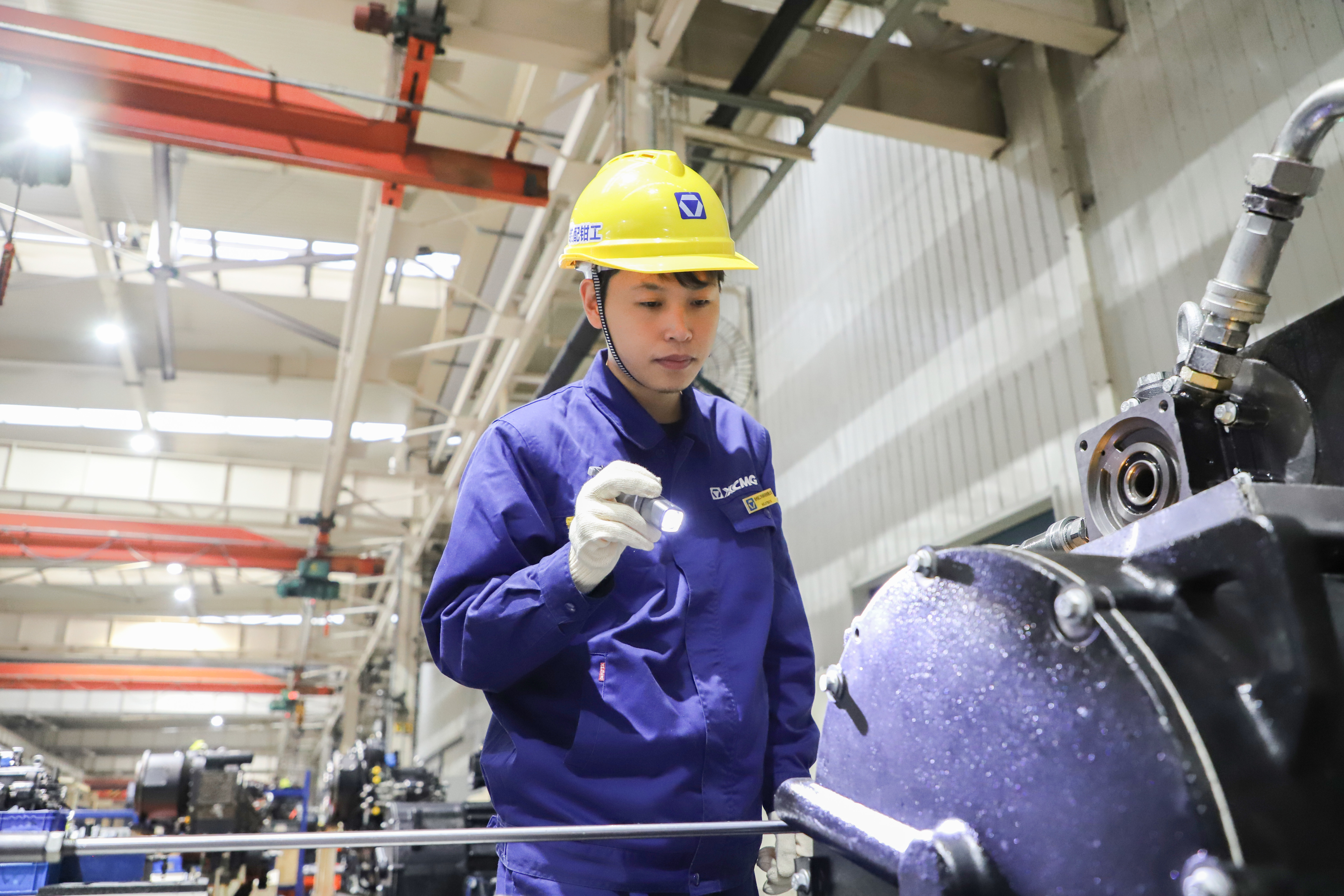 承载“第一吊”,驱动“第一铲”:徐工传动的硬核突破