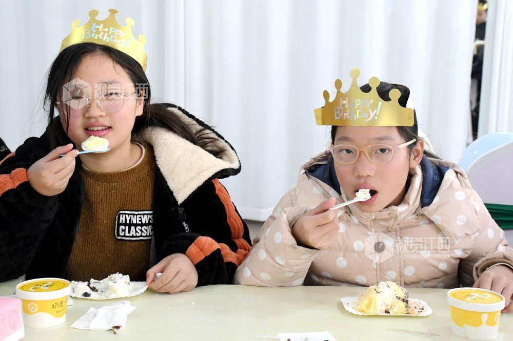 江西南丰：结对妈妈送关爱（图）