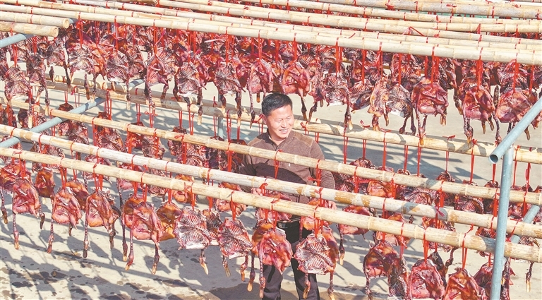 抚州临川区：板鸭飘香（图）