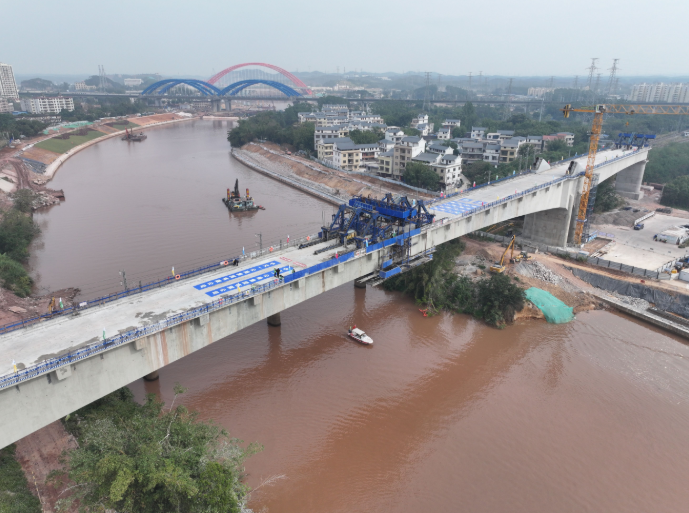 平陆运河钦北线铁路185米刚构连续梁拱桥顺利合龙