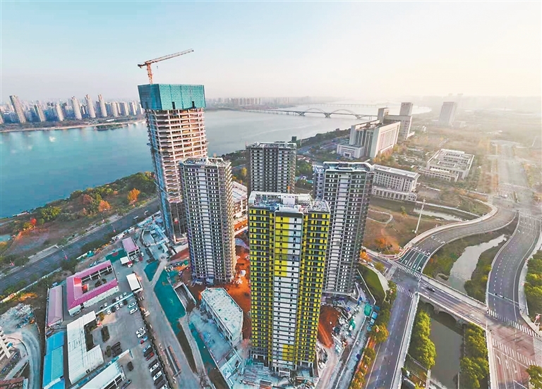 2025年12月1日,江西金控数字金融创新产业园项目正在推进精装施工。江西日报全媒体记者 王蕴蓉摄