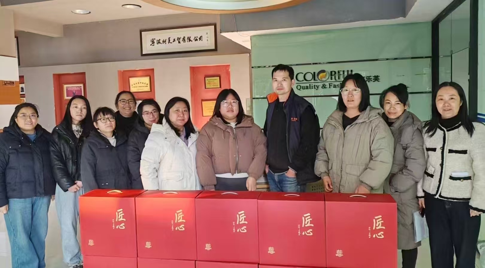 温暖相伴  共赴新程 江北“娘家人”开展“两节送温暖”活动