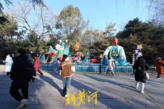 继“湖畔雨荷”之后,“趵突泉辛弃疾”又将亮相