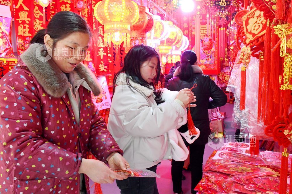 江西南丰：饰品红火年味浓（图）