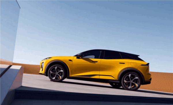 大批量AI通稿碰瓷深蓝S07！CEO姜海荣回应：将坚决打击