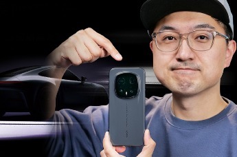 “试驾”荣耀Magic8 RSR保时捷设计