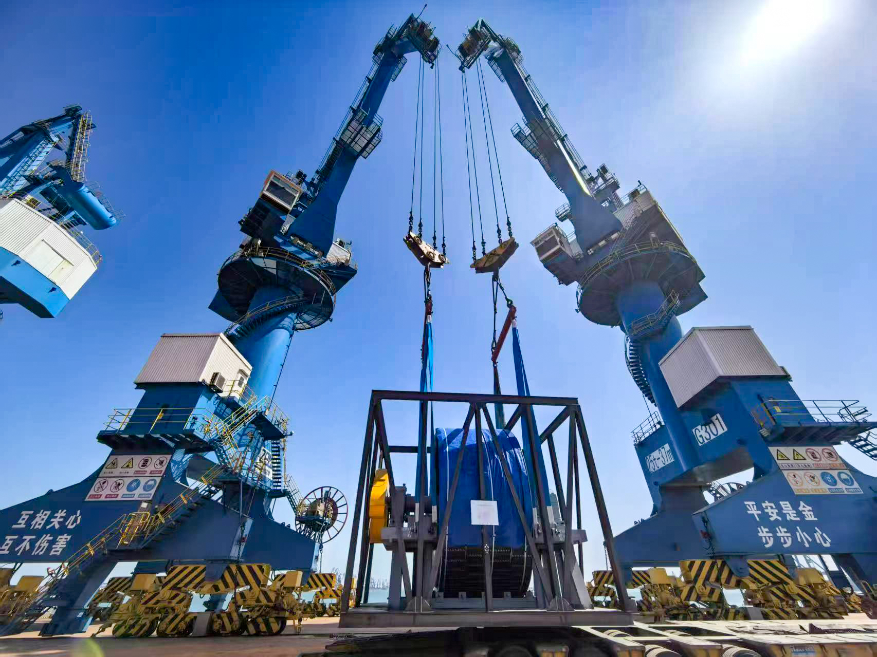 从“经验”到“标准” 潍坊港区闯出大件吊装特色路