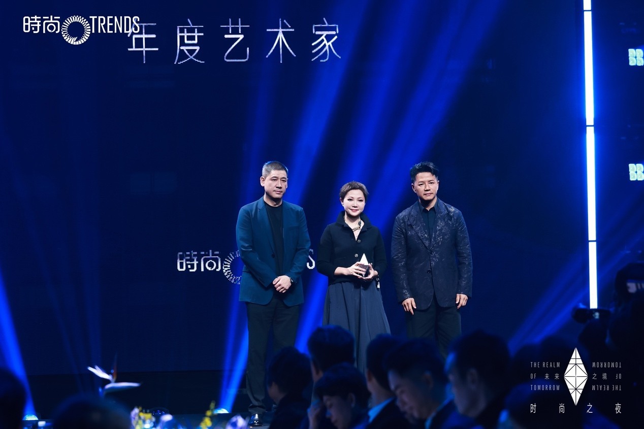 年度艺术家 周力