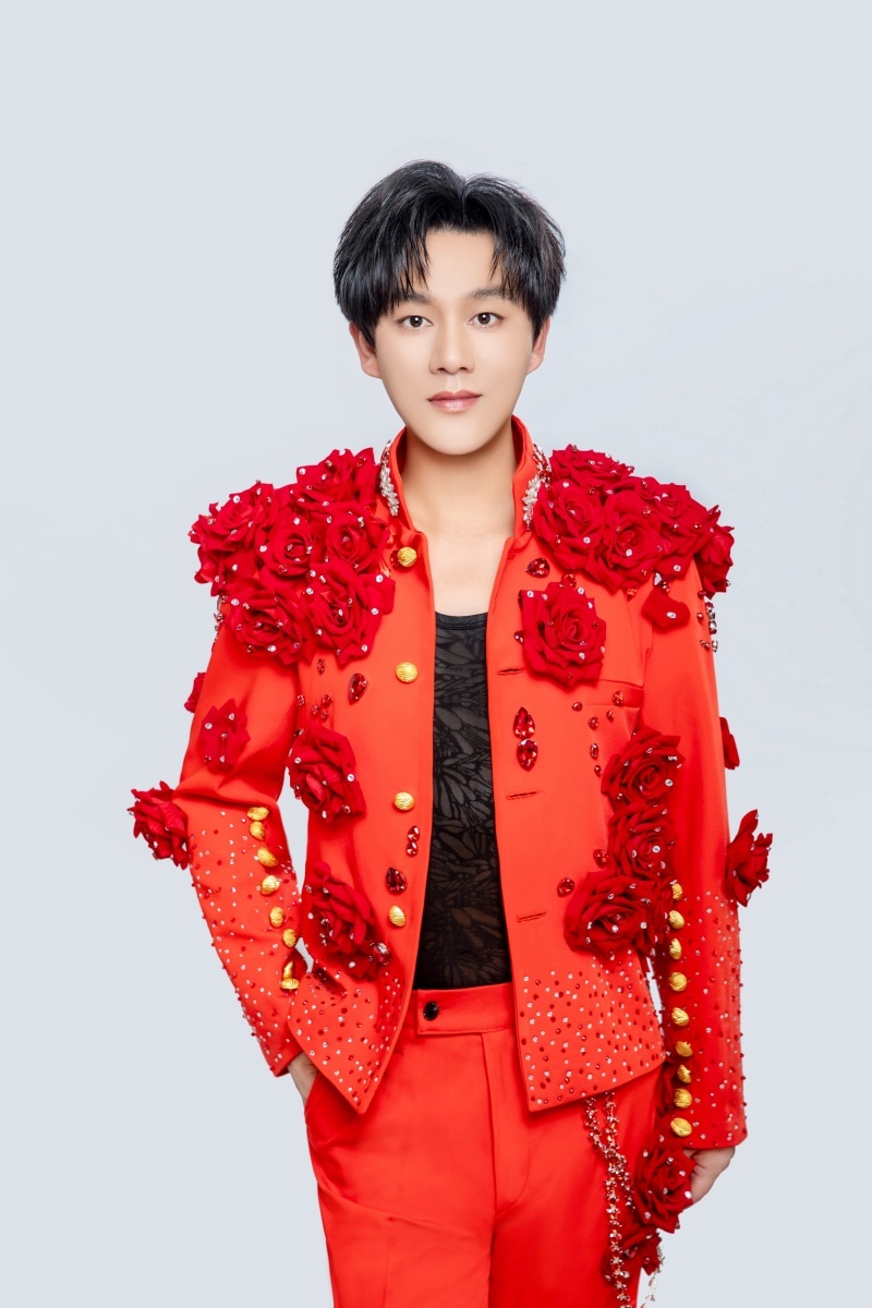 洛琦现身2026全球华人春晚彩排倾情预热除夕夜(图5)