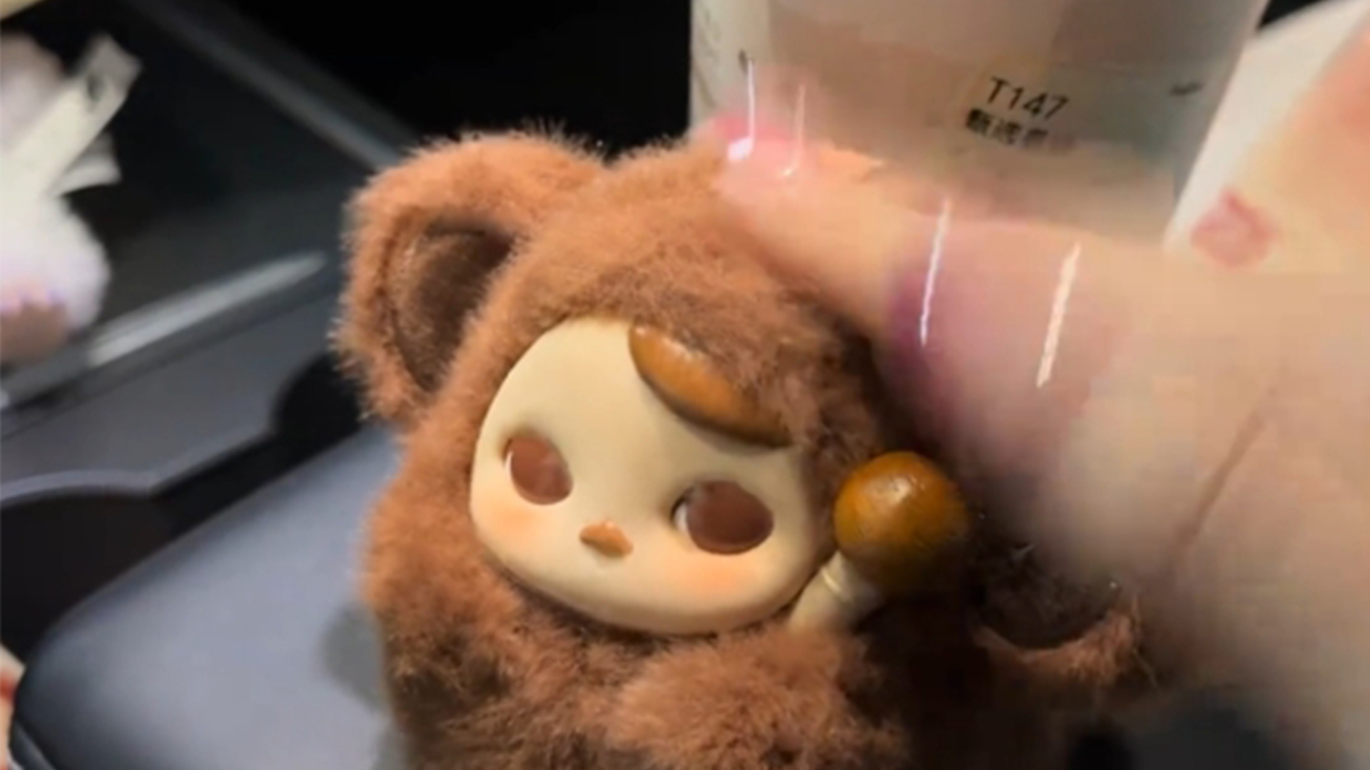 “木鱼一敲烦恼全消……” 泡泡玛特新品“电子木鱼”火出圈，二手市场隐藏款被炒至300多元，最高溢价230%