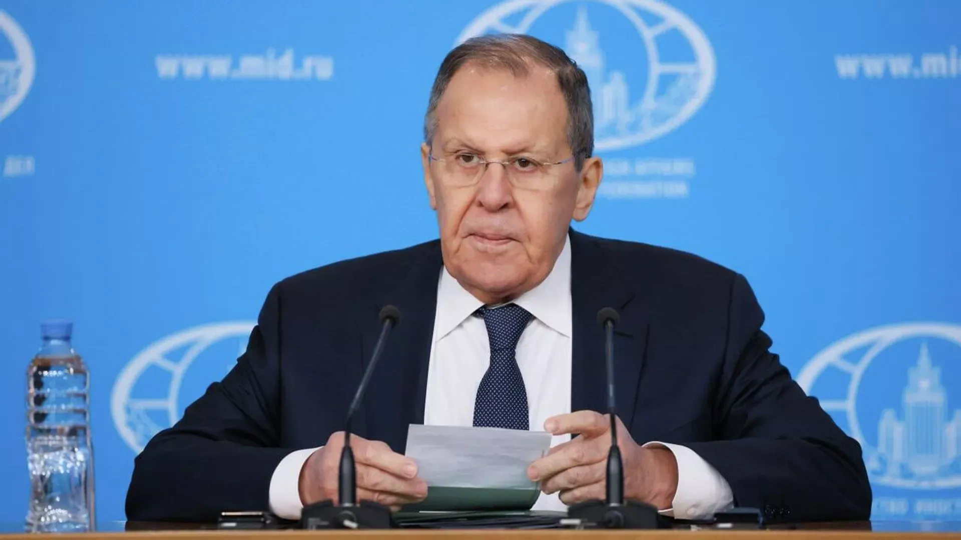 俄外长:恕我直言,英国应该改名了