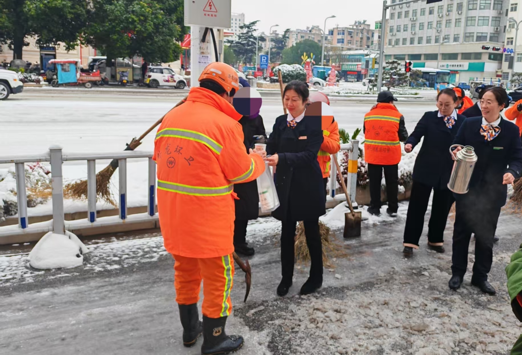 雪漫征途暖相伴！中国人寿“风雪服务”打通民生保障最后一公里