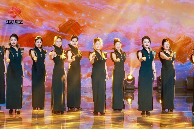 特稿·梁平｜江苏：“循光之旅”艺术春晚·旗袍之夜，塑造美丽生活新风尚