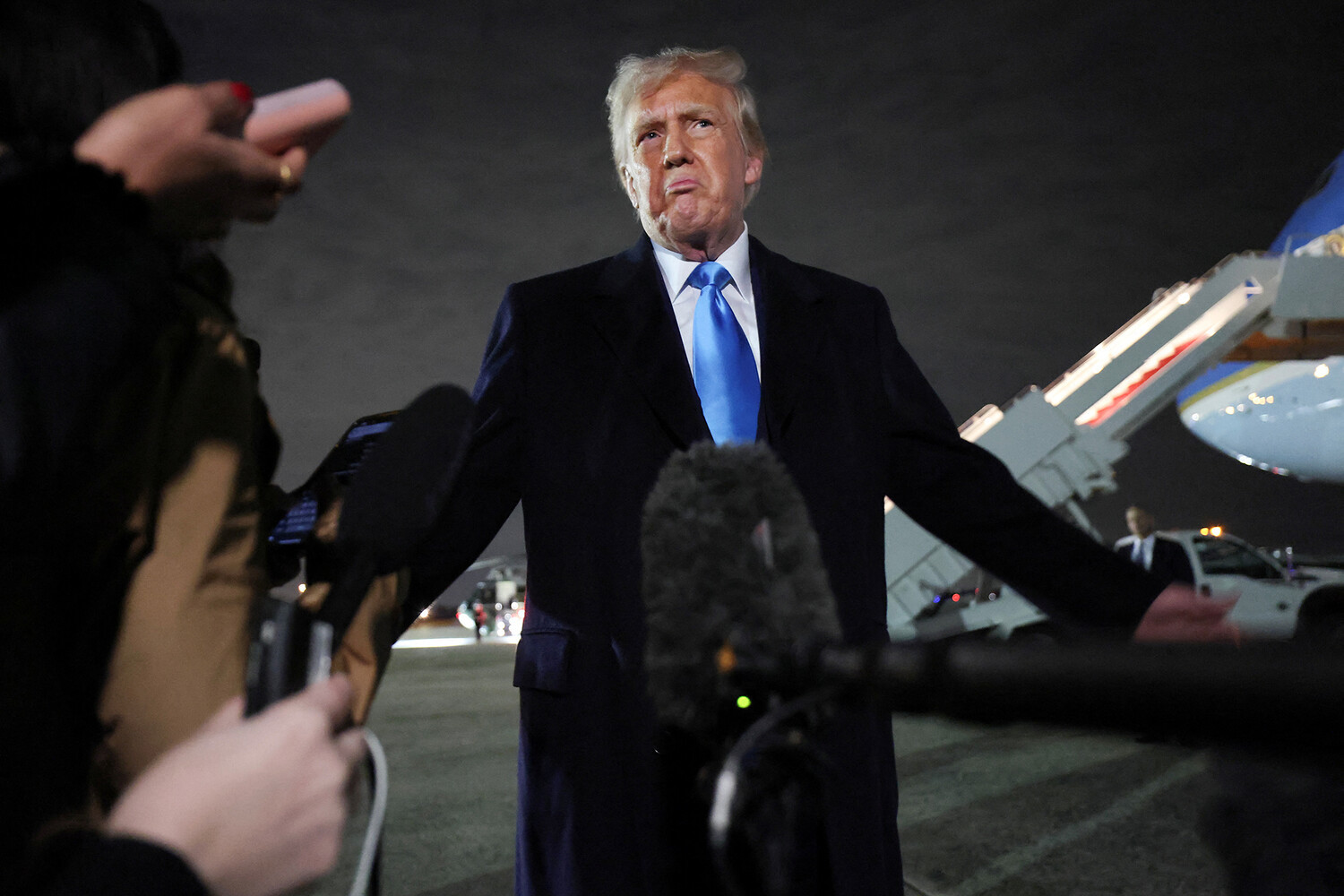 美媒曝光特朗普新绰号:唯一能阻止他的是经济或军事灾难