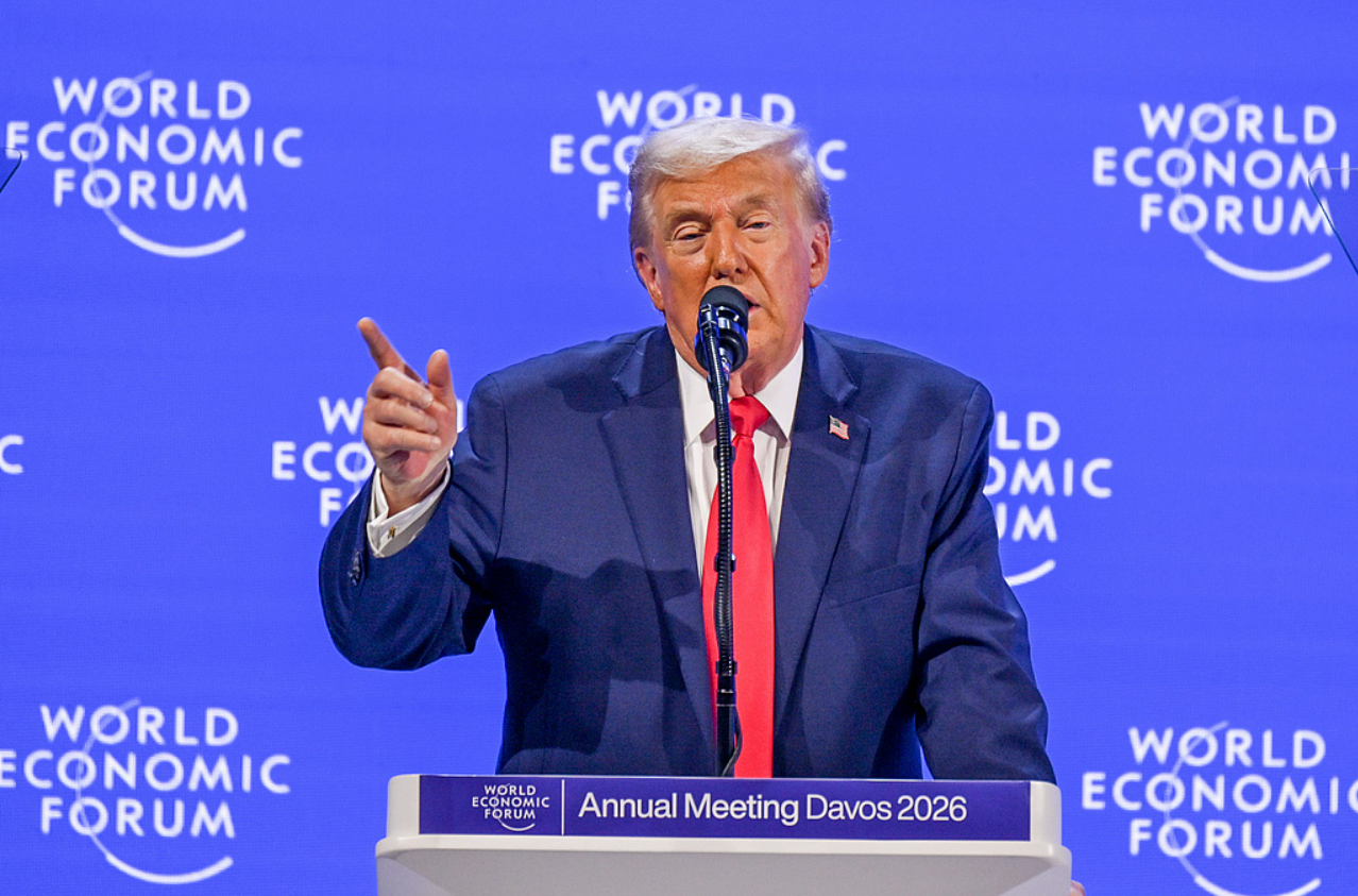 特朗普达沃斯演讲：炮轰欧洲和加拿大 支持发展核能为AI供能