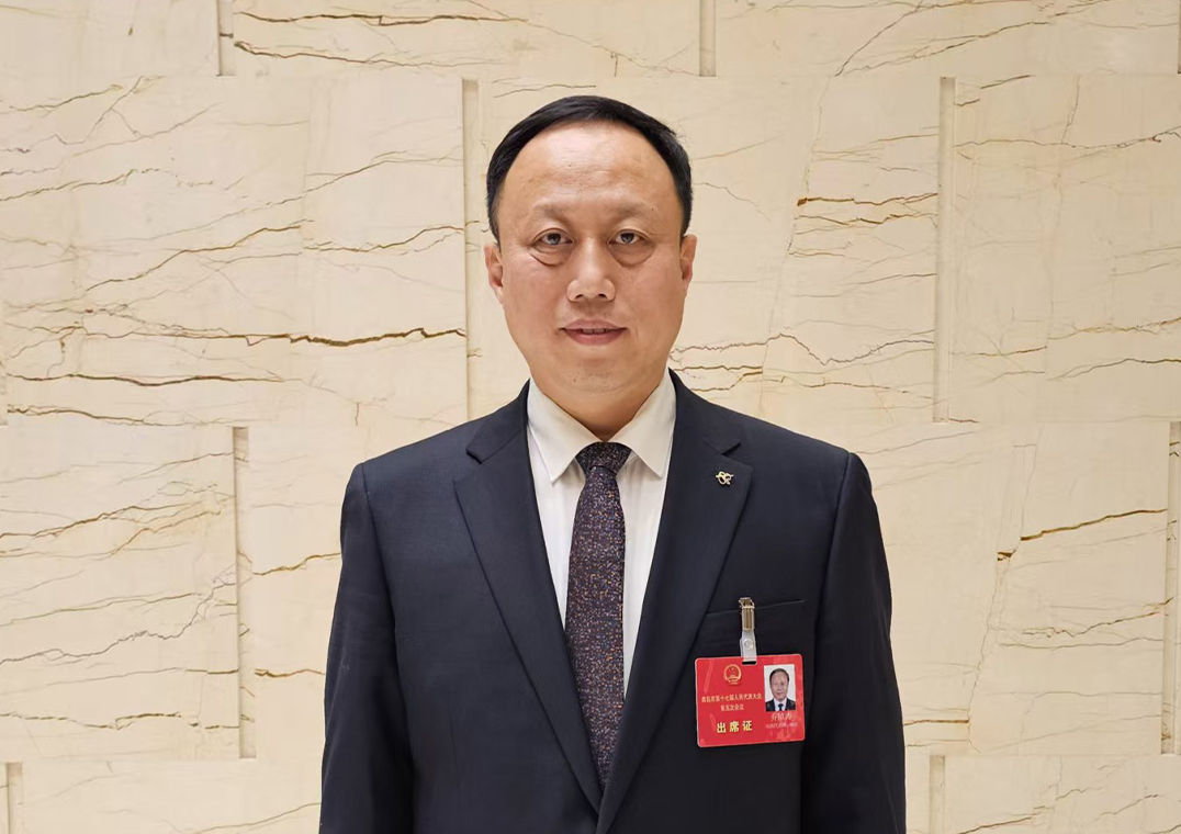 青岛市人大代表乔镇涛：发挥青岛眼科专科优势，医教研产融合创新助力“中国康湾”建设