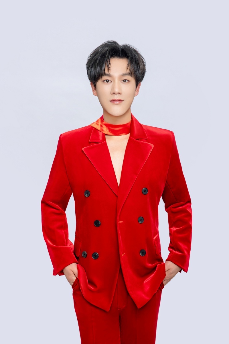 洛琦现身2026全球华人春晚彩排倾情预热除夕夜(图3)