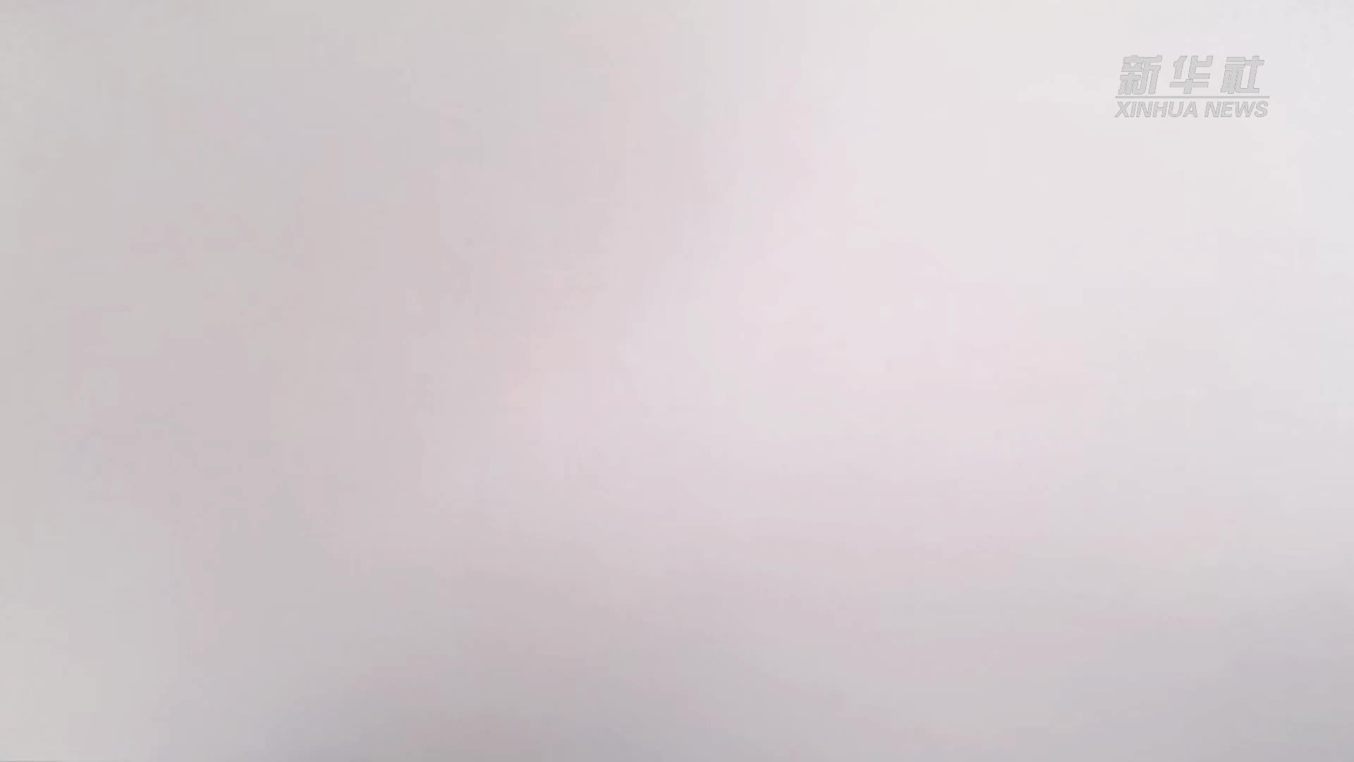 “双奥之城”再燃冰雪热｜冰瀑奇观解锁冬意诗篇 北京山谷涌起“冰雪热”