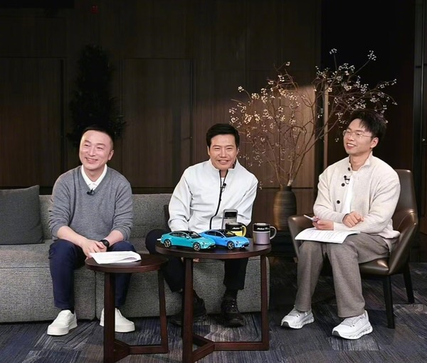 邓承浩回应学雷军直播风格:很有感染力 要多学多看