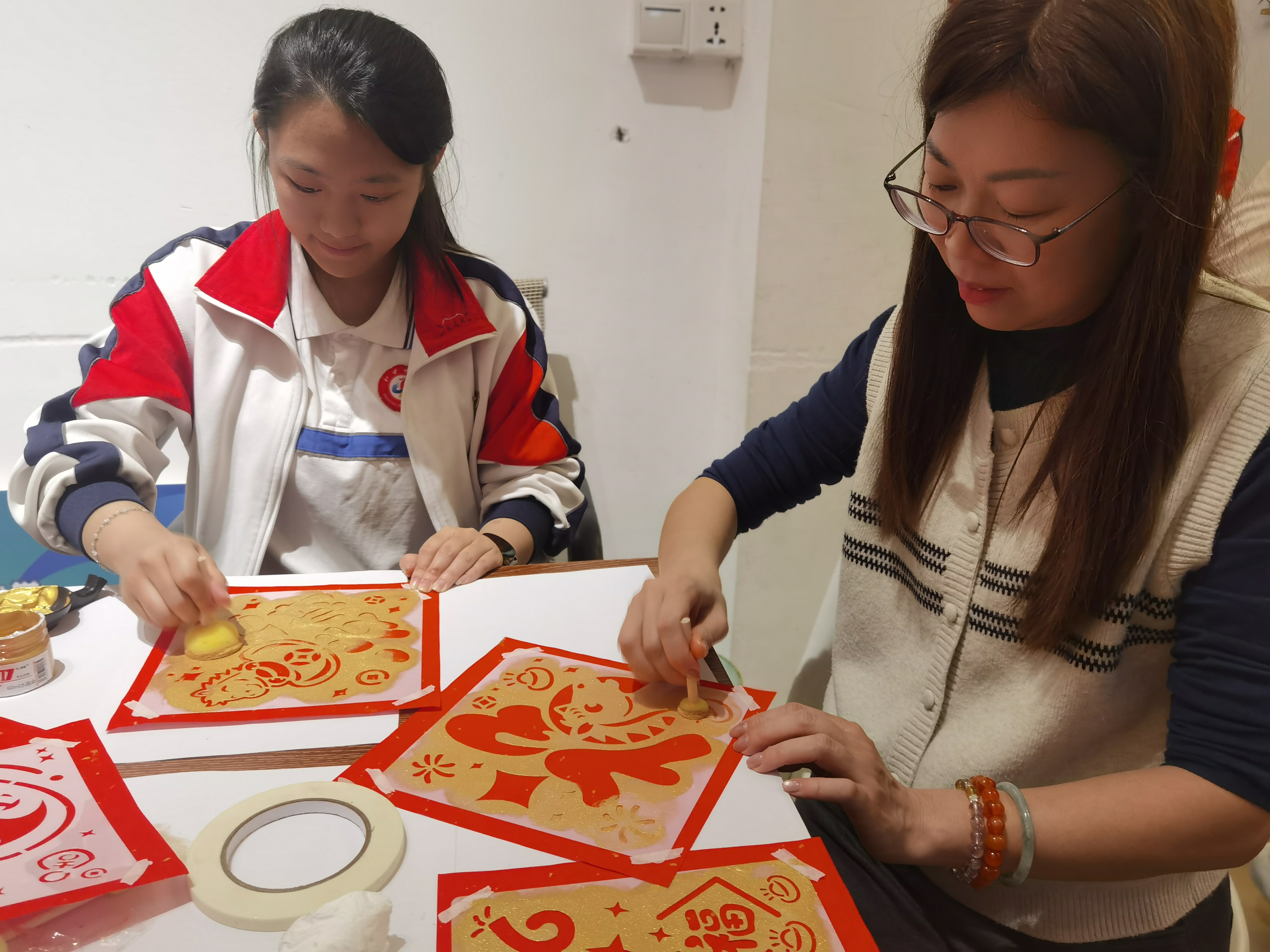 大寒送暖，翰墨传情 珠海斗门镇校携手开展新春惠民活动