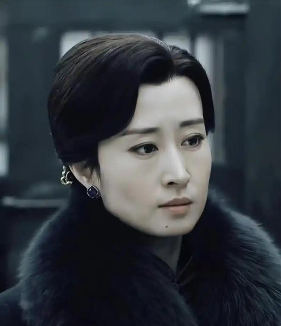 人民日报点名刘敏涛，释放两大信号，原来靳东一个字都没说错(图15)