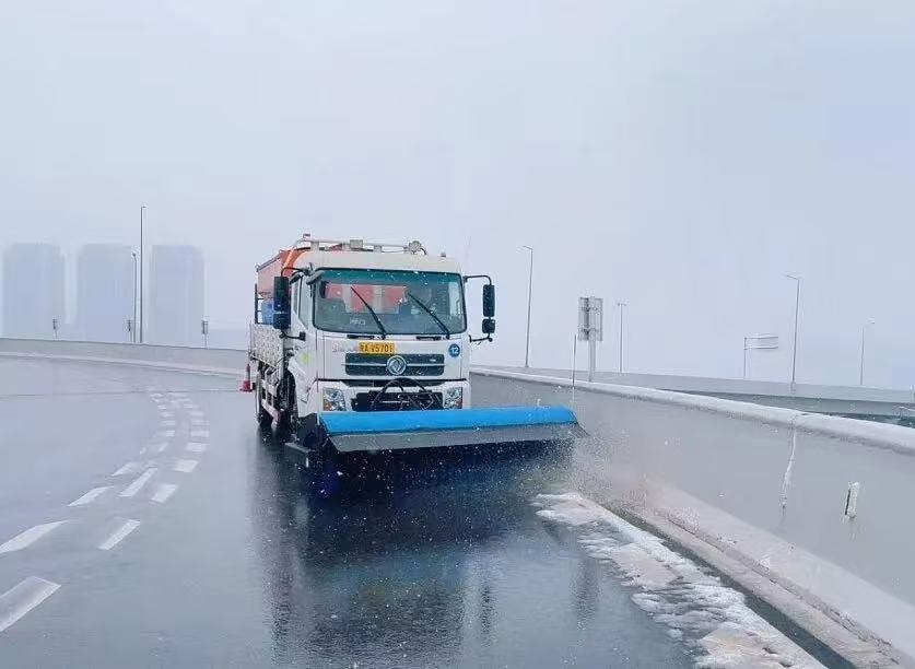 风雪护航暖归人 西安北站全力保障旅客平安出行