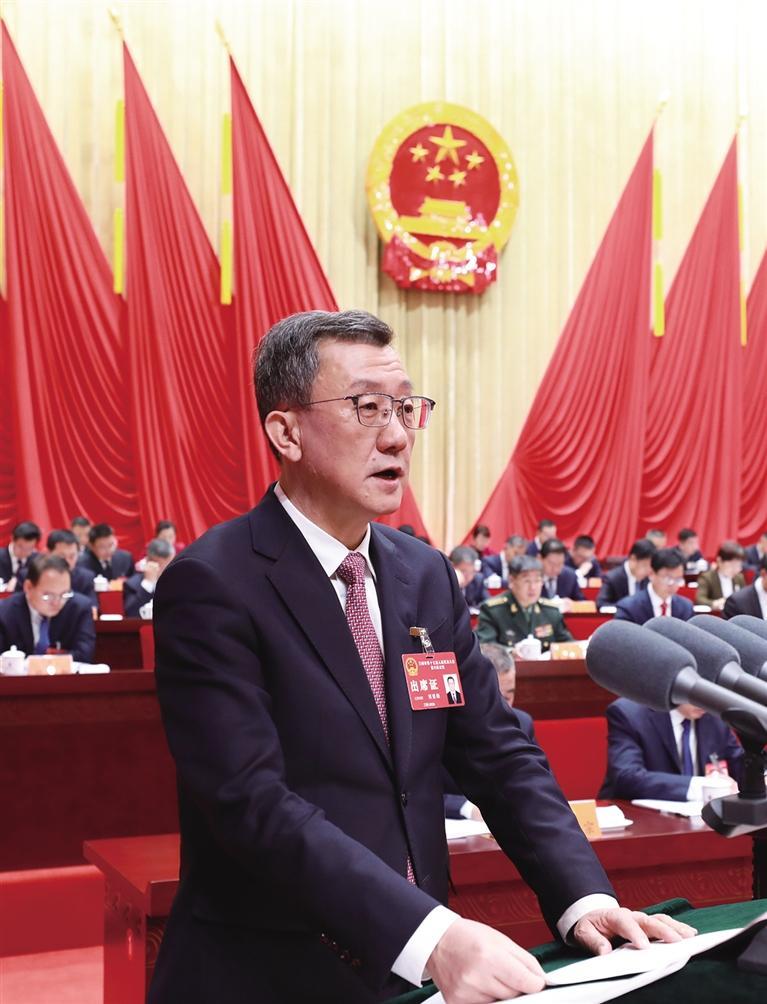 刘建勋作政府工作报告