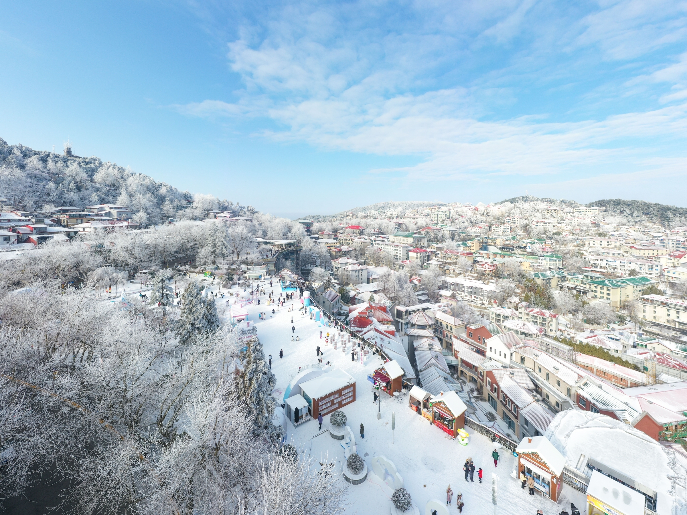▲1月22日，牯岭街心公园雪景迷人。