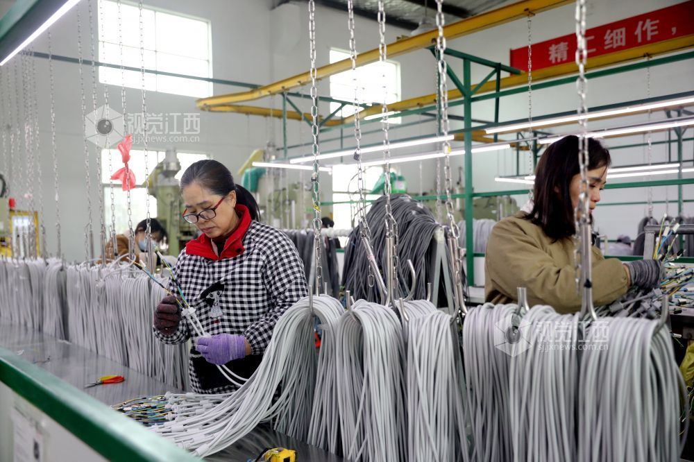 江西峡江:订单足 生产忙(图)