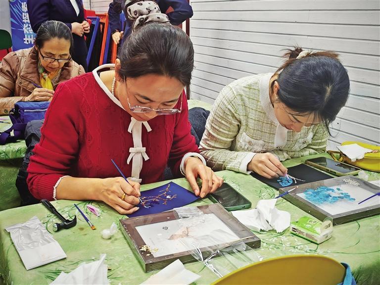 市民体验螺钿工艺活动