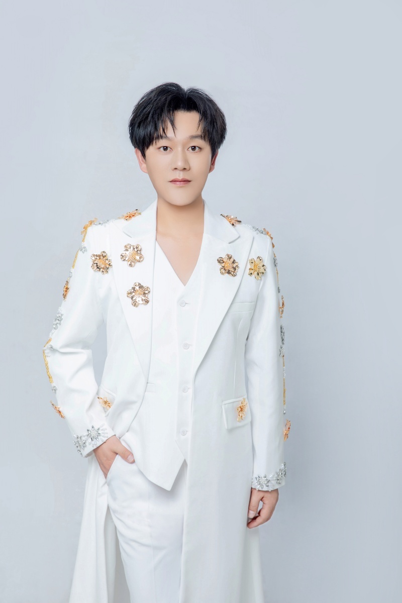 洛琦现身2026全球华人春晚彩排倾情预热除夕夜(图4)