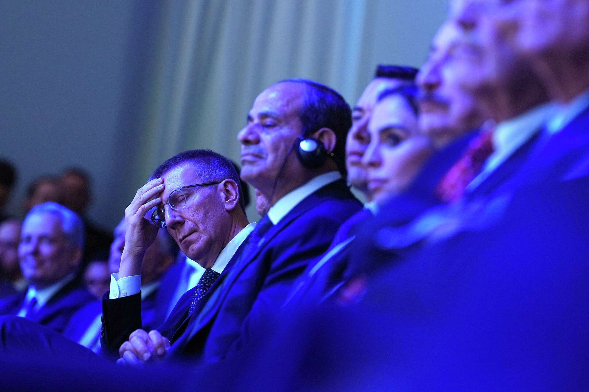 欧洲领导人震惊地听着特朗普的羞辱，面露苦色”_凤凰网