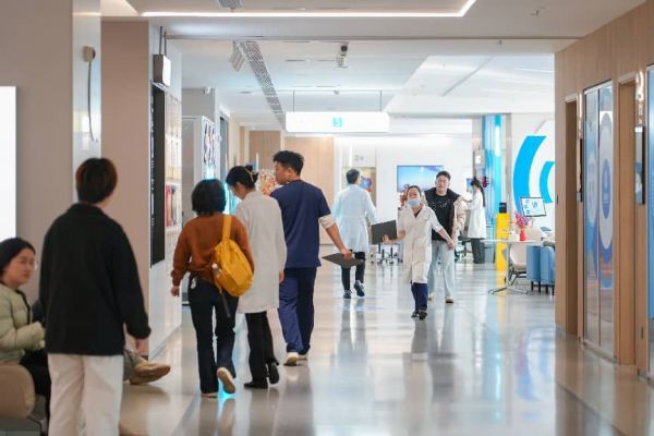 10秒见证&middot;SMILE Pro 7000例｜德国蔡司“手术质量先锋”授牌落地深圳普瑞眼科