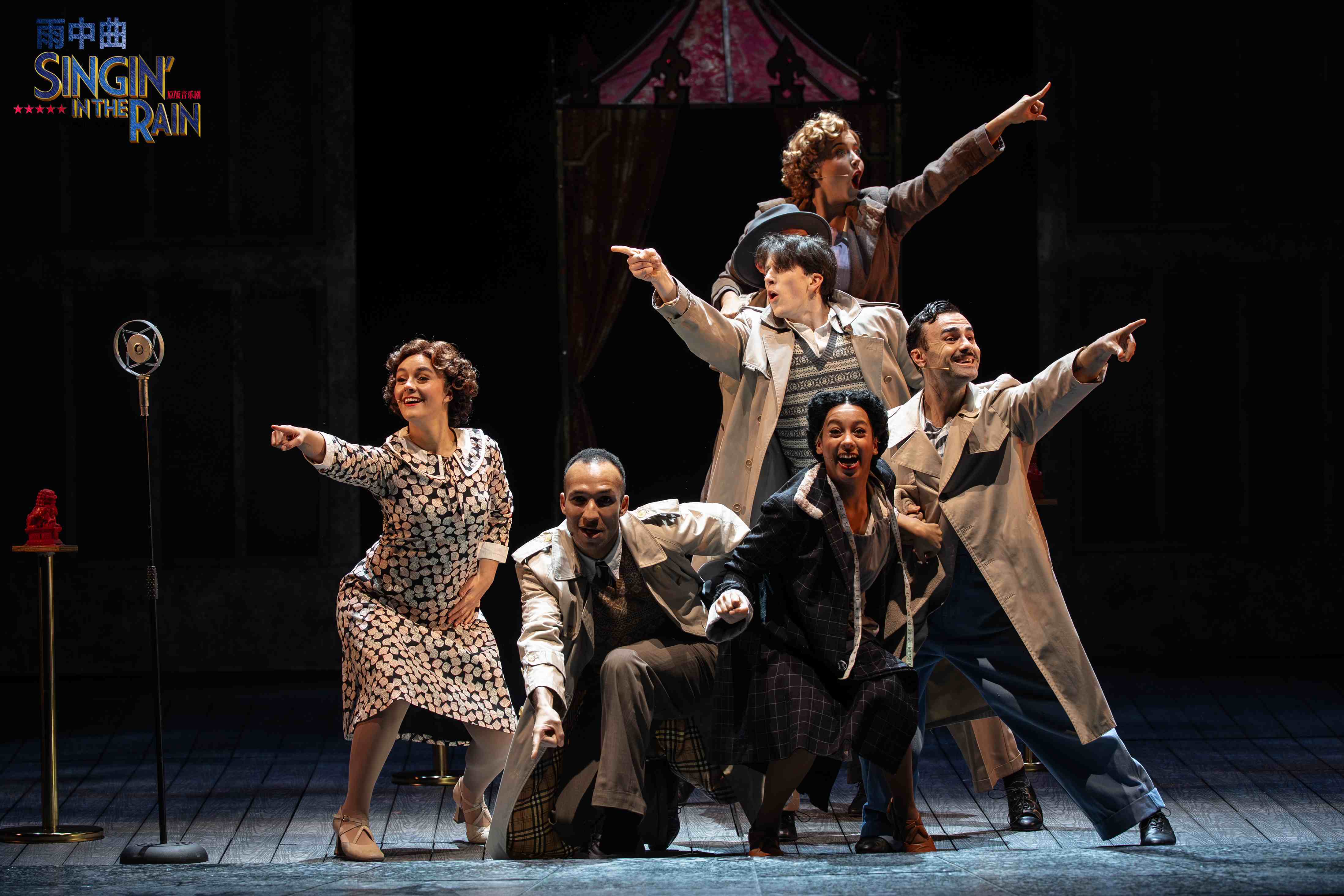 伦敦西区原版音乐剧《雨中曲》主创见面会“雨”众不同