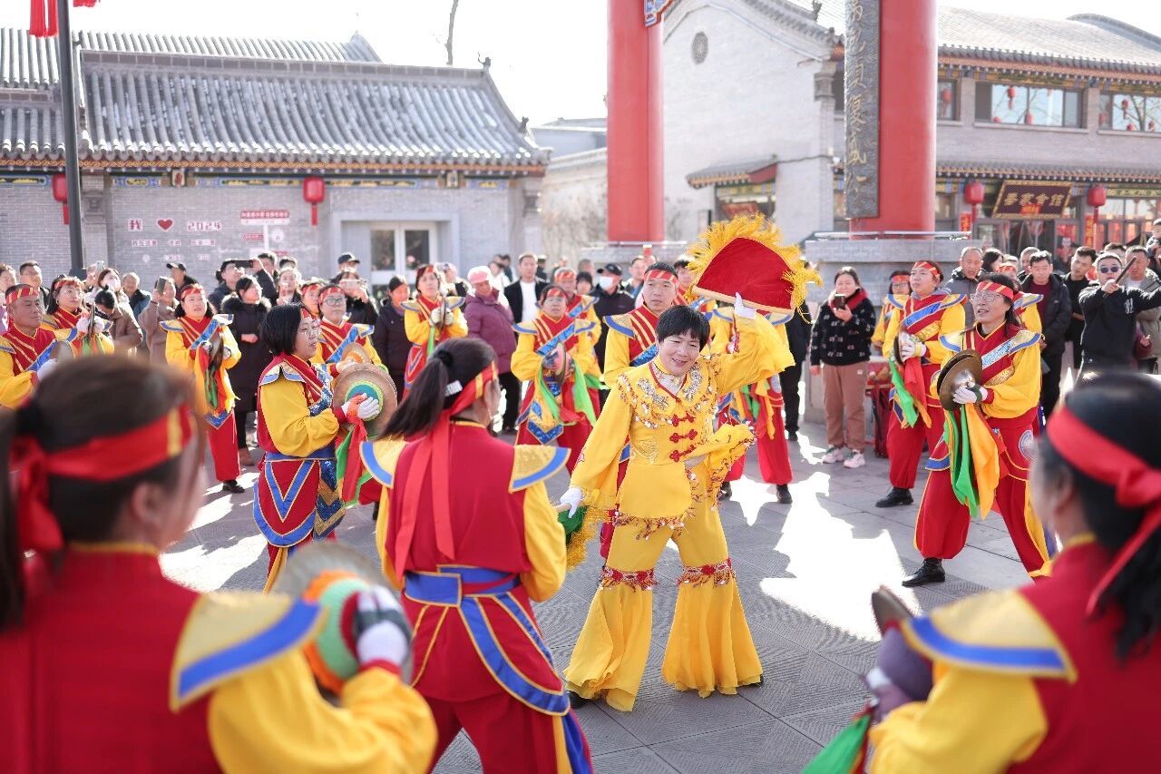 晋中乔家大院民俗贺新年