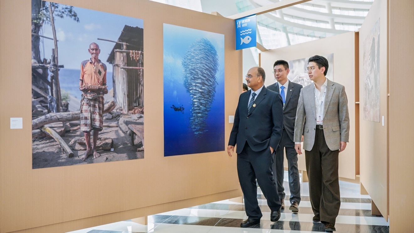 (亚洲基础设施投资银行副行长潘安杰到访参观)